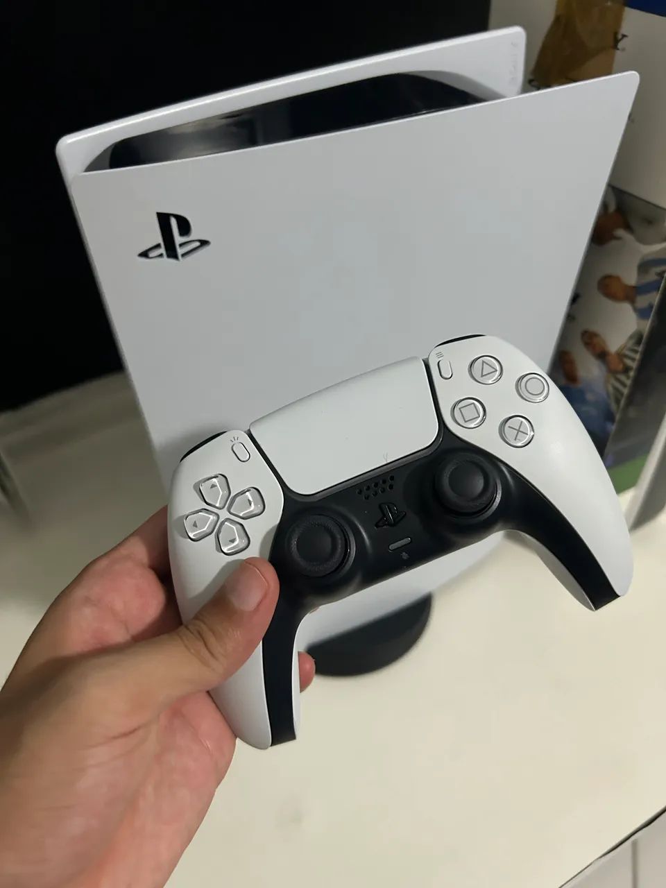 PS5 com Leitor de Disco - 2 Controles - Foto 2