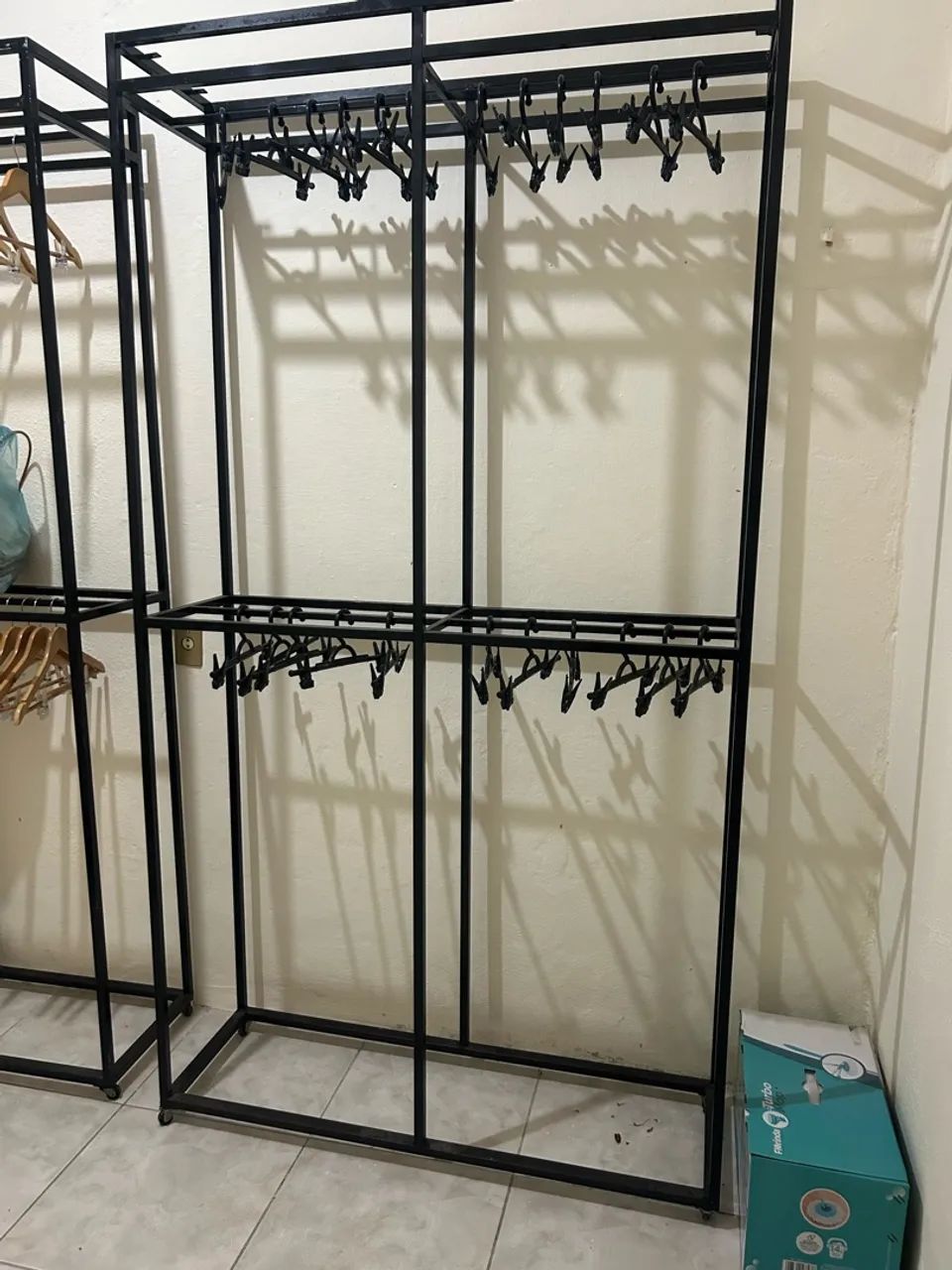 Araras e cabides  - Foto 2