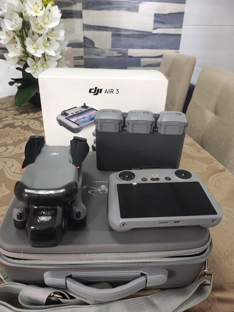 Drone DJI Air 3 Fly More Combo - Controle RC 2 (com tela) + Kit Filtros ND - Impecável - Foto 4