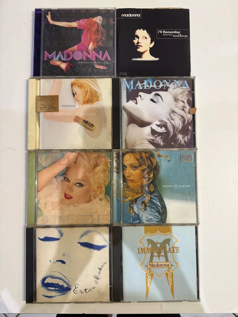 【サンプル品】洋楽まとめ 20枚組 CD （一部DVDその他）Madonna 他 CDs da Madonna - Álbuns Clássicos e Raros (Originais) 8 unidades