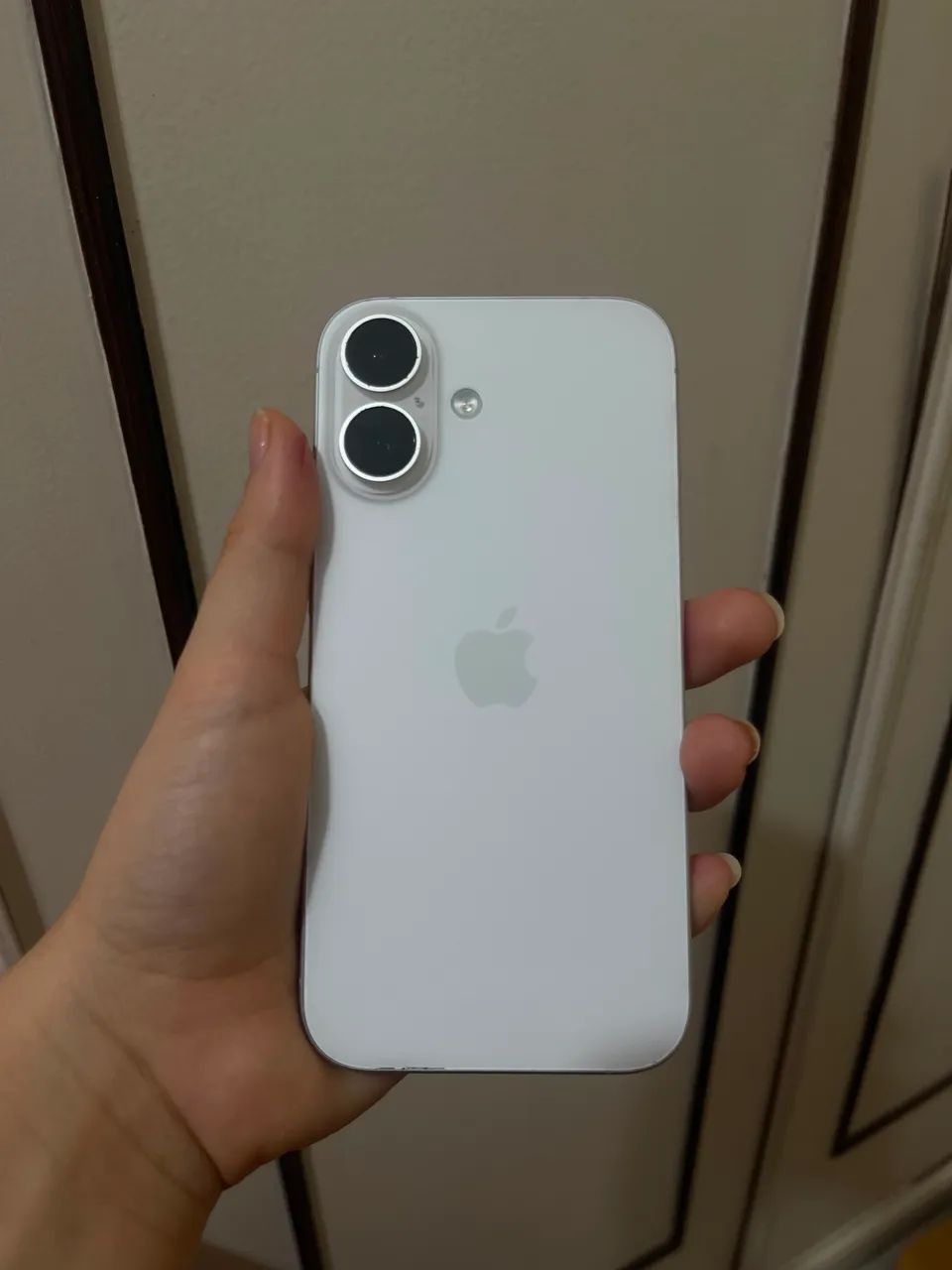 IPHONE 16-128g