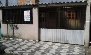 VENDO CASA COM 02 QUARTOS