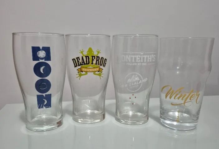 4 copos de cerveja