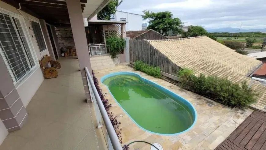 Casa com Piscina e 3 quartos à venda no bairro Saco dos Limões, em Florianópolis. - Foto 3