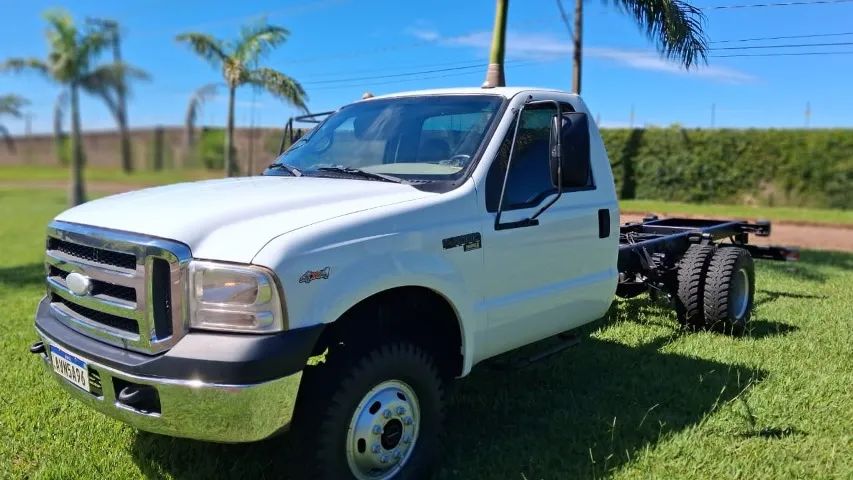 F4000 4X4 NO CHASSI - Foto 3