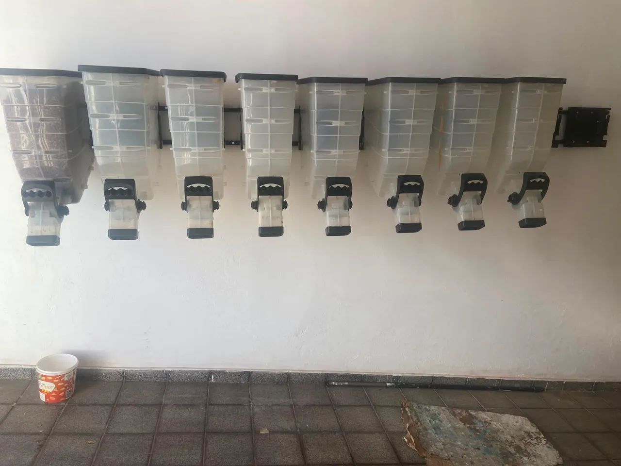 Dispenser de ração - Foto 2