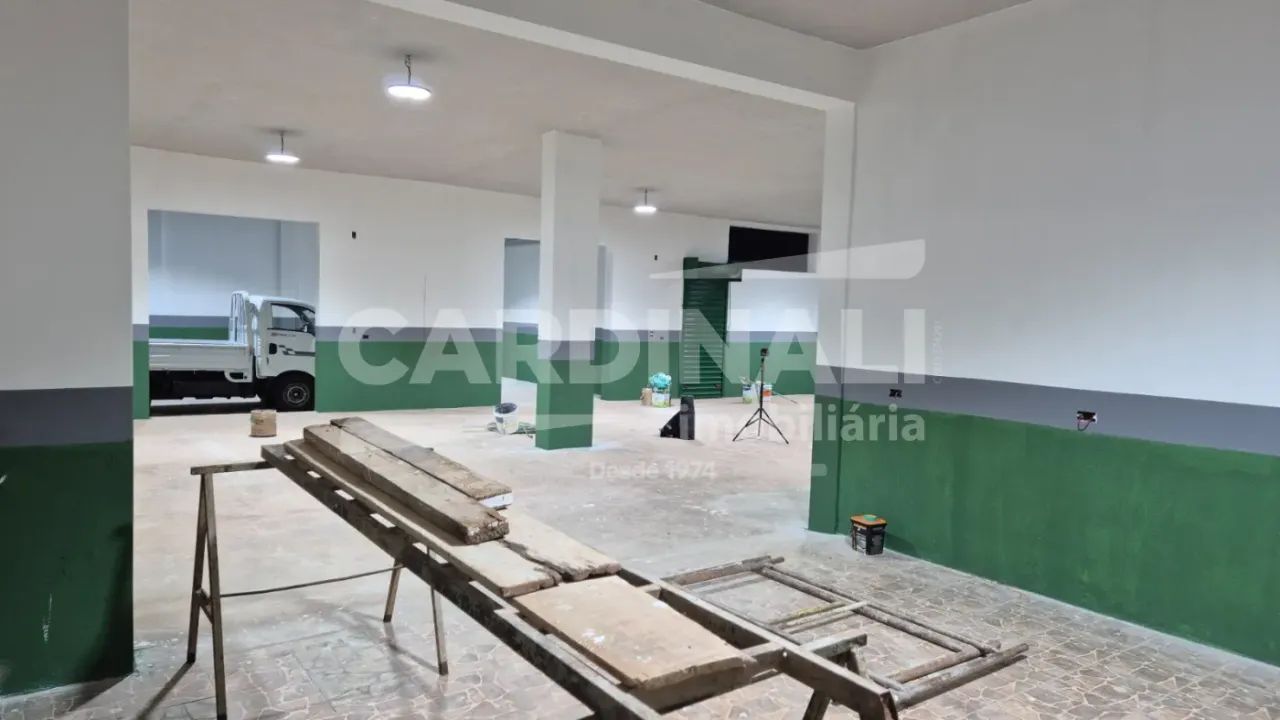 Salão comercial com excelente localização próximo supermercados e comércio
