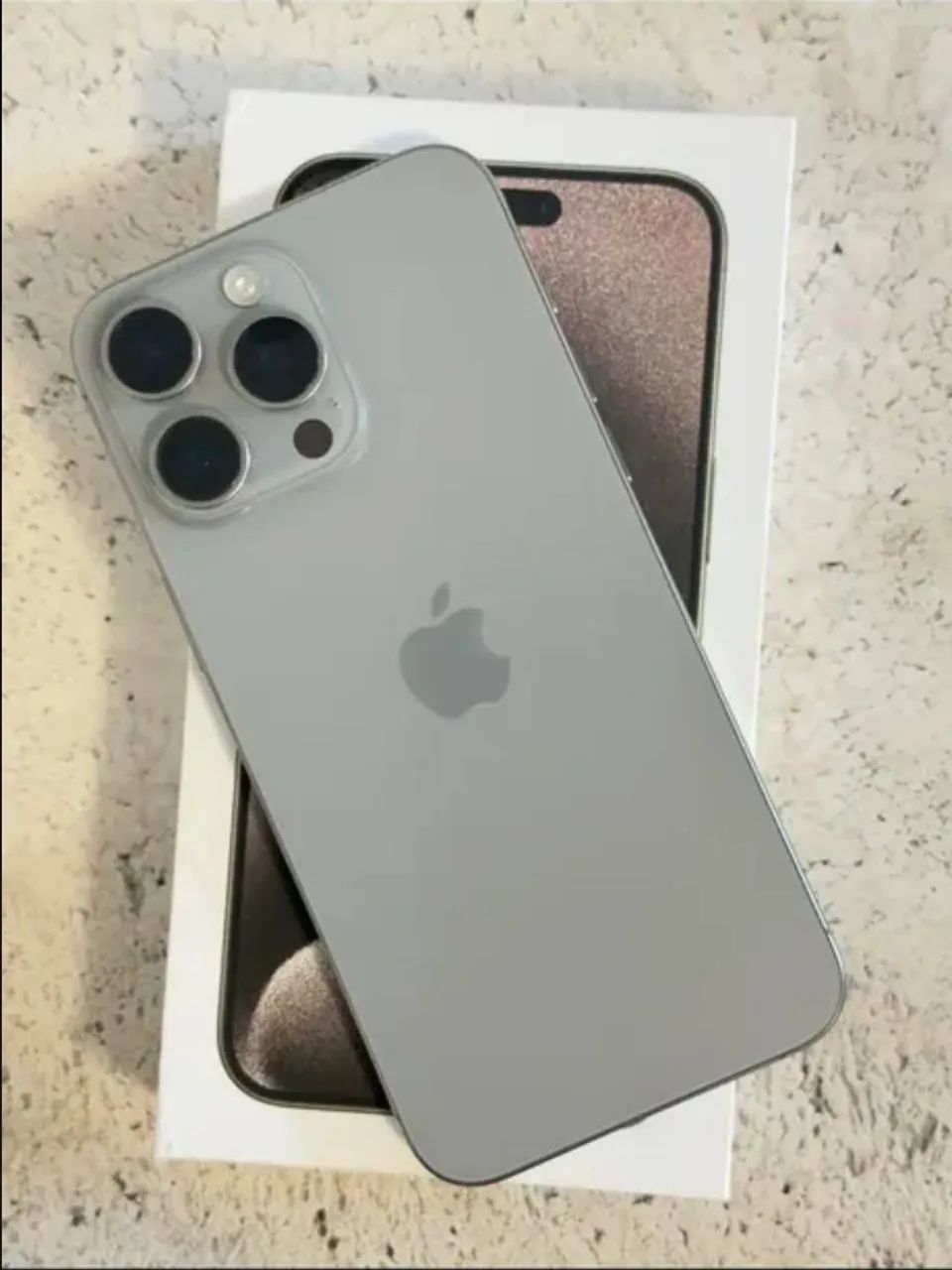 IPhone 15 Pro Max - Foto 3