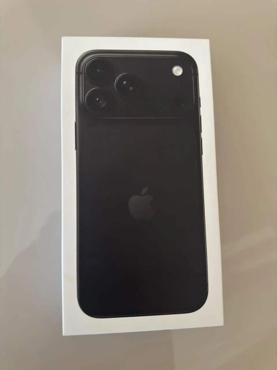 iPhone 18 pro Max lacrado Preto 256g