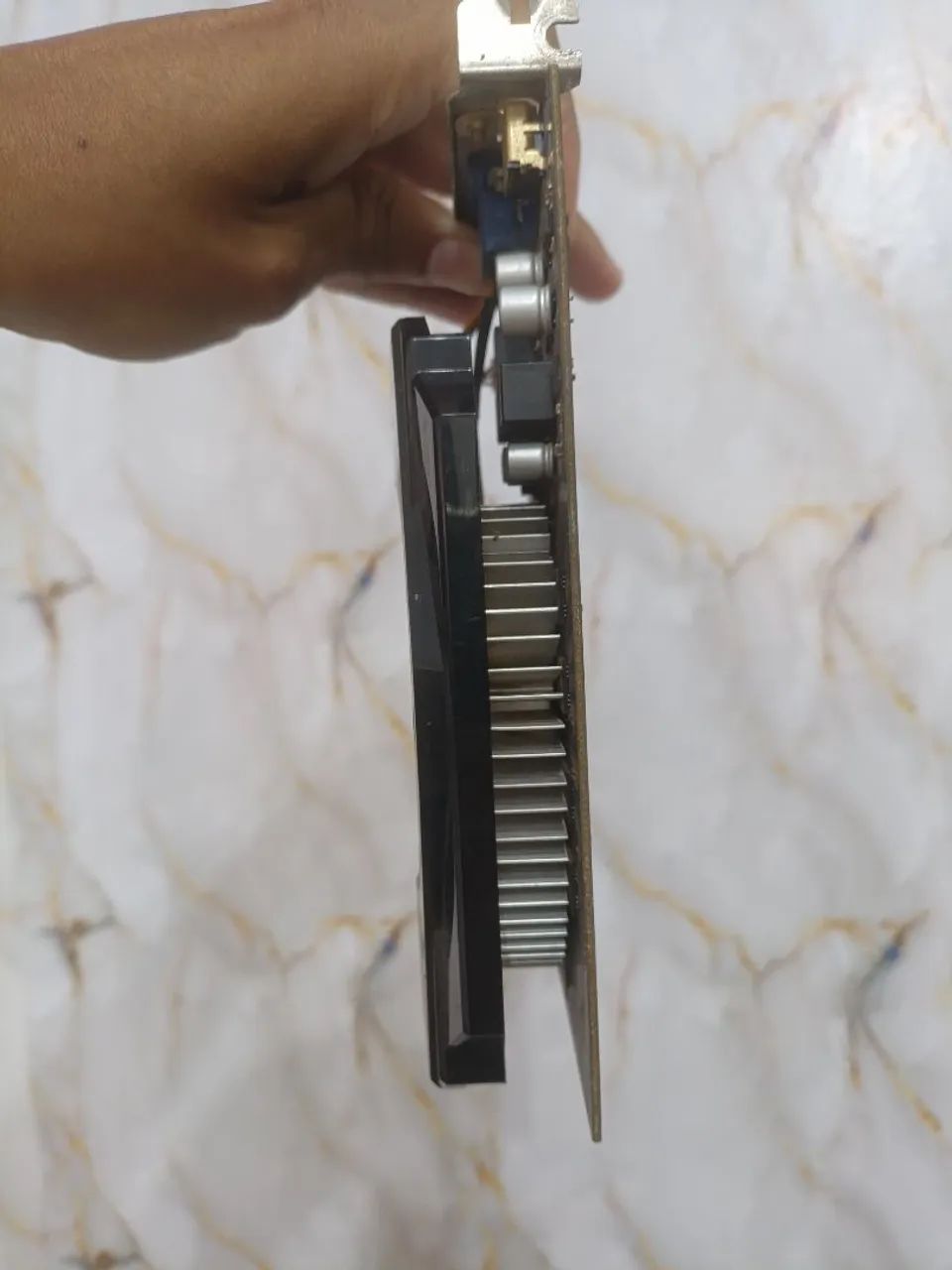 GT 730 2gb saí logo  - Foto 3