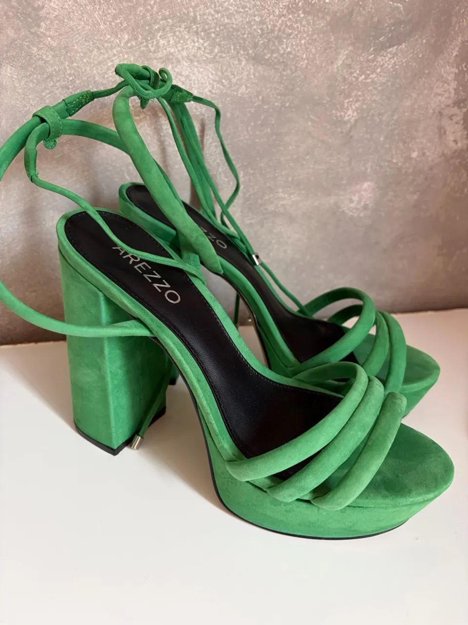 Sandália verde Arezzo - Foto 2
