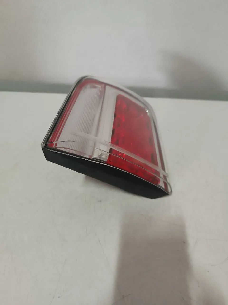 Lanterna led tampa traseira esquerda trailblazer  - Foto 4