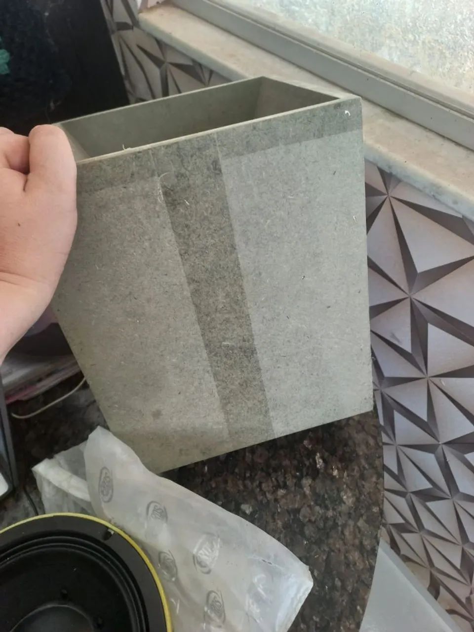 Caixa de som com plug de fase e ventilação em mdf - Foto 3