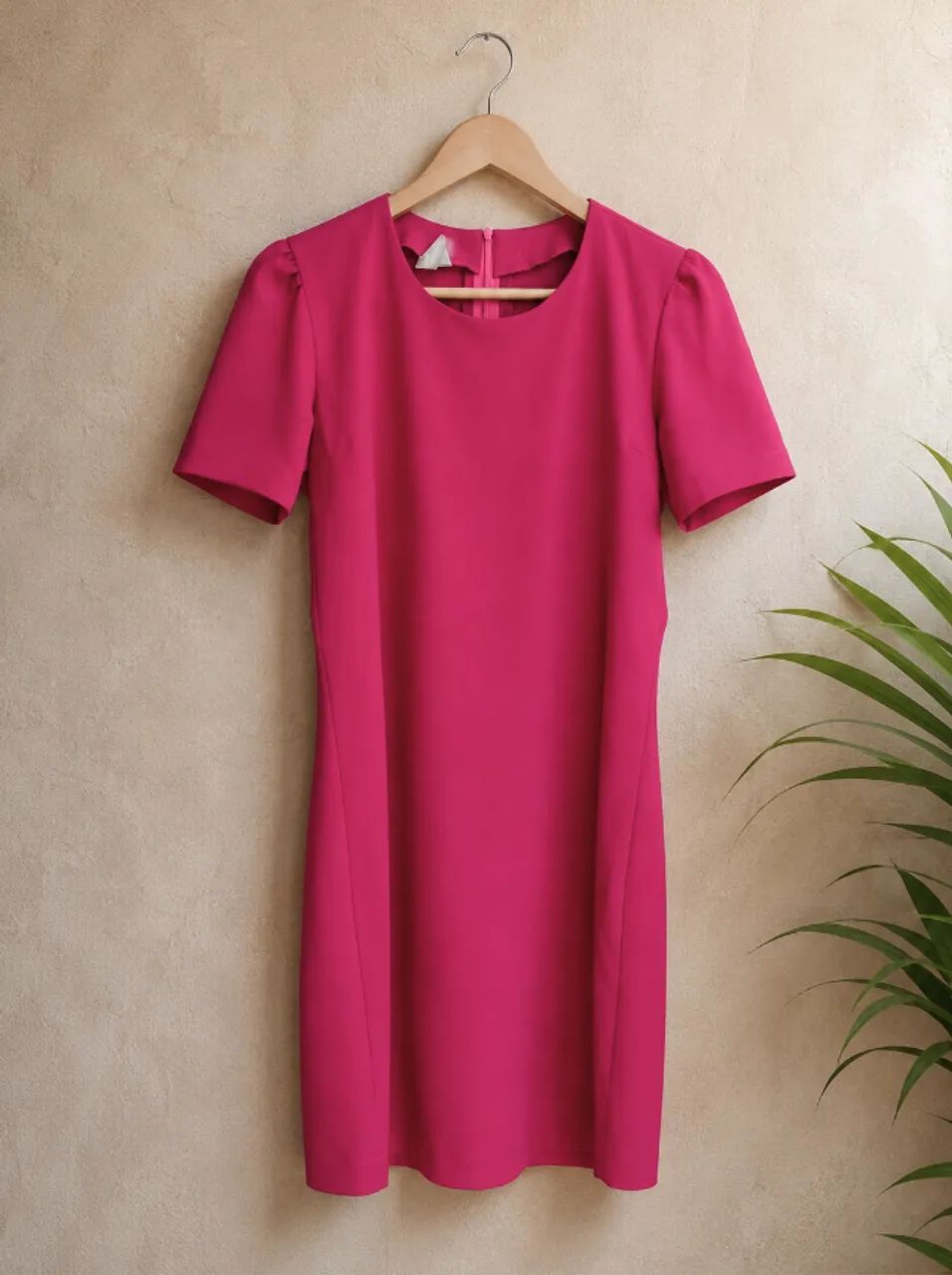 Vestido Curto Fúcsia com Cinto - Foto 2