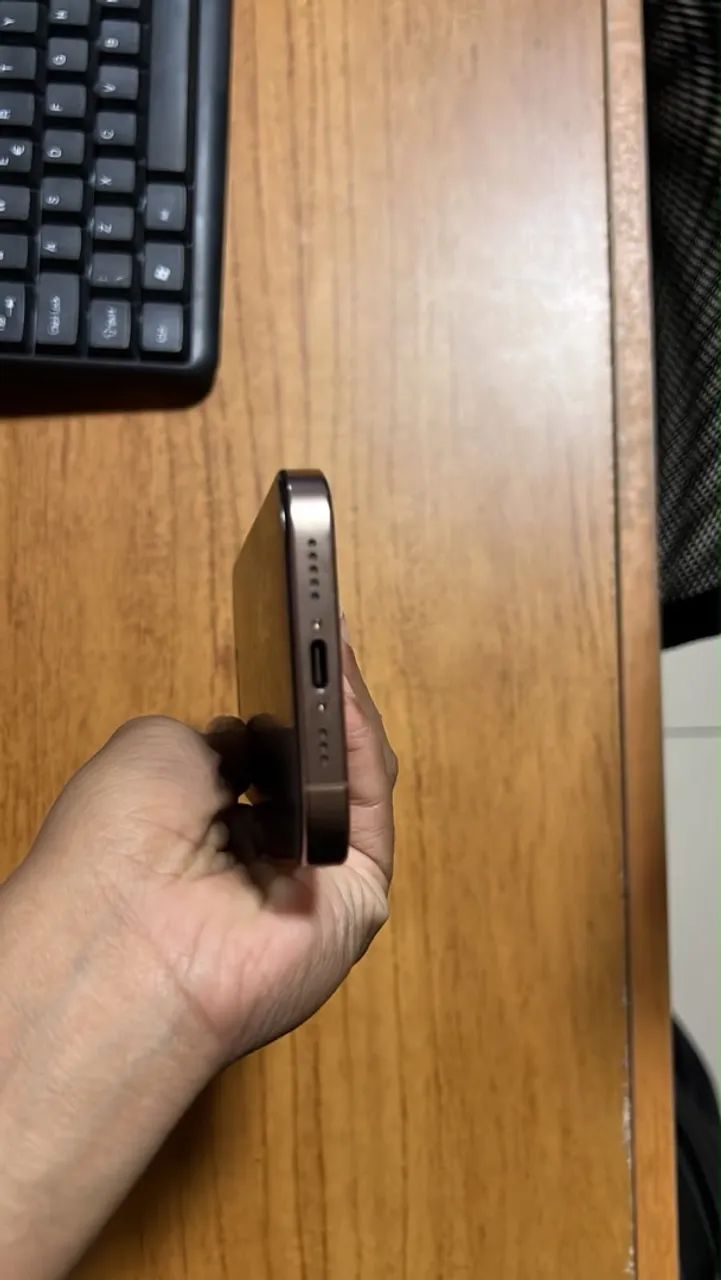 iPhone 16 pro  - Foto 4