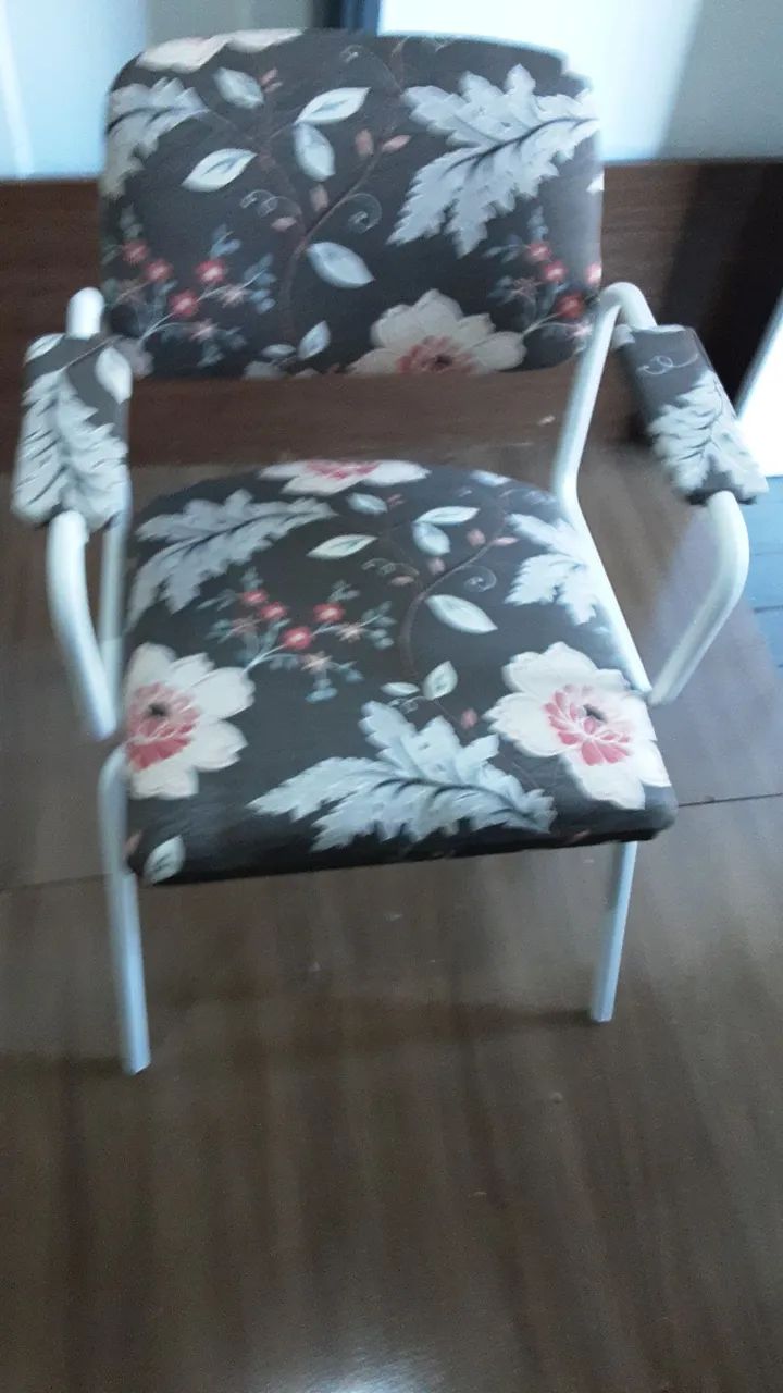 CONJUNTO DE BANCO ,CADEIRA E BANQUETA  - Foto 3