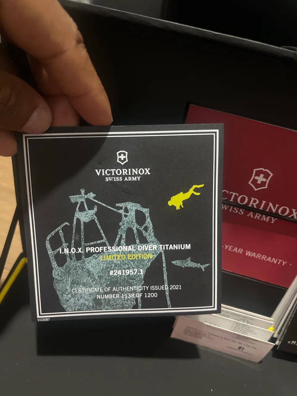 Victorinox I.N.O.X. Professional Diver Titanium - Edição Limitada - Foto 4