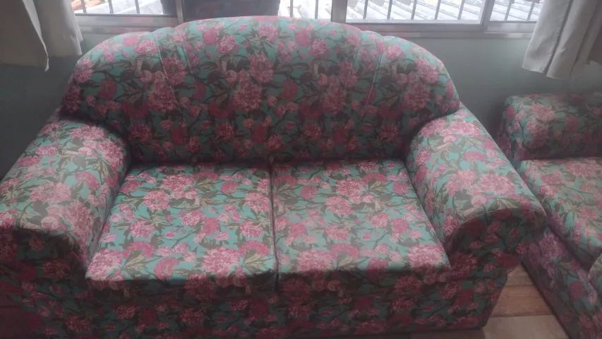 Sofá 2 Lugares Estofado Floral Vintage Retrô - Ótimo Estado!