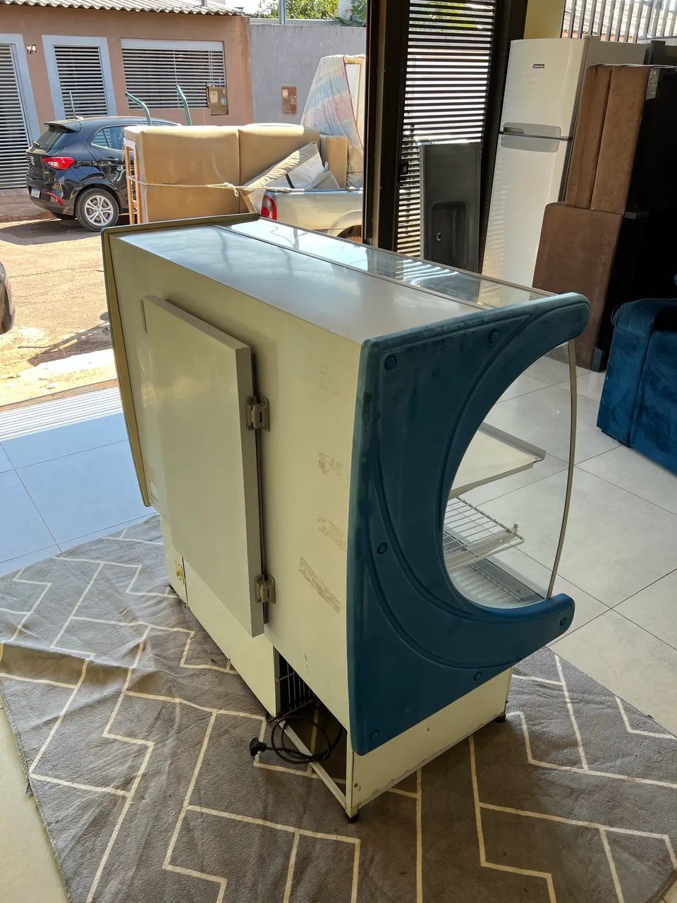 Vendo Balcão Expositor em ótimo estado Entrego * - Foto 2