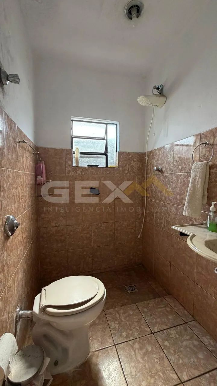 Casa à Venda com 03 Quartos no Centro de Divinópolis MG. - Foto 5