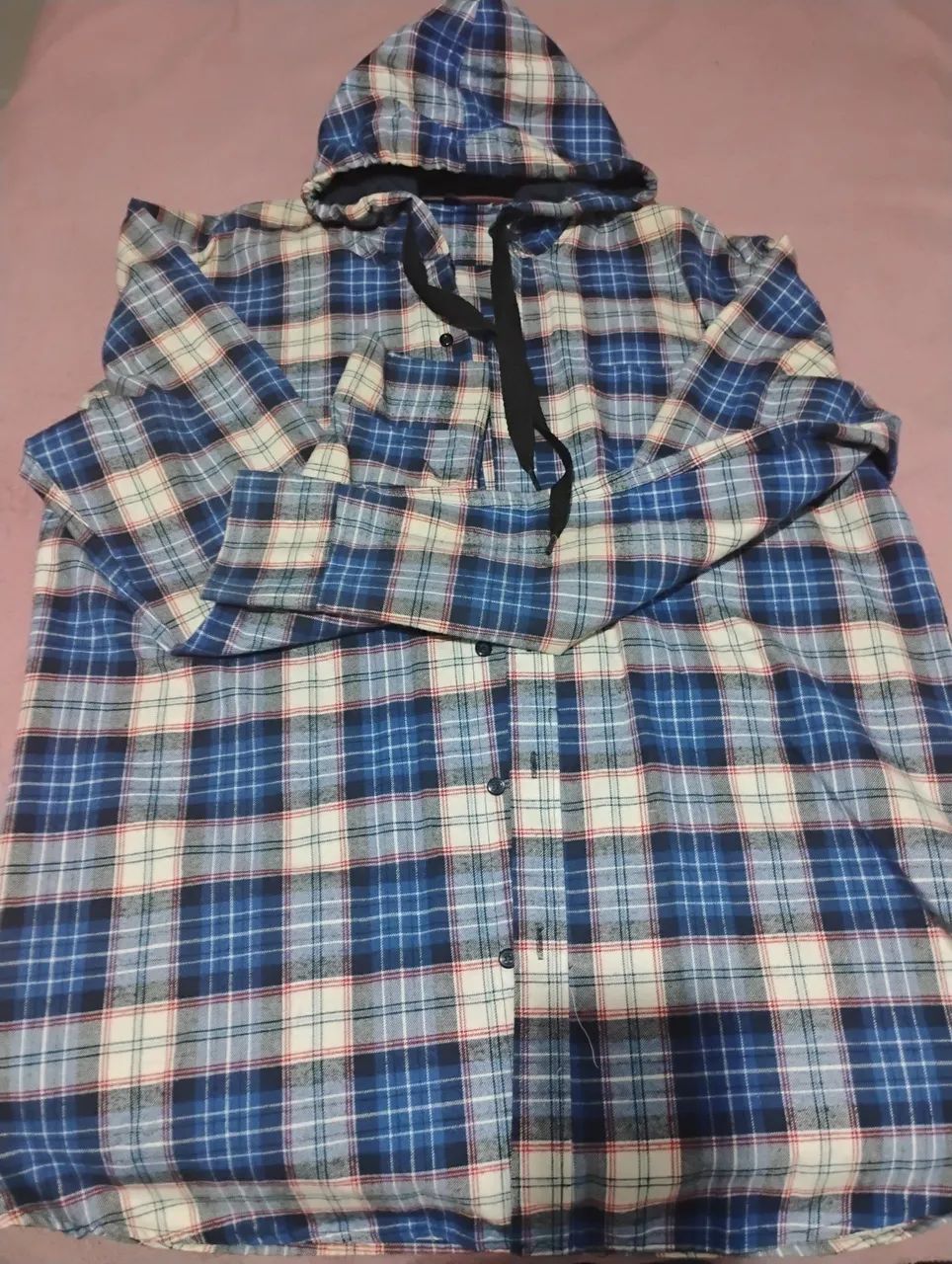 Blusa xadrez com capuz. - Foto 3