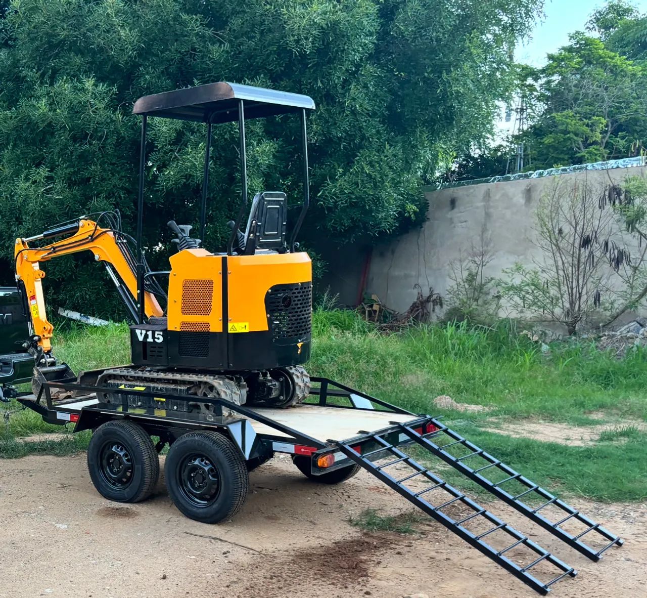 MINI ESCAVADEIRA CR 15  - Foto 4