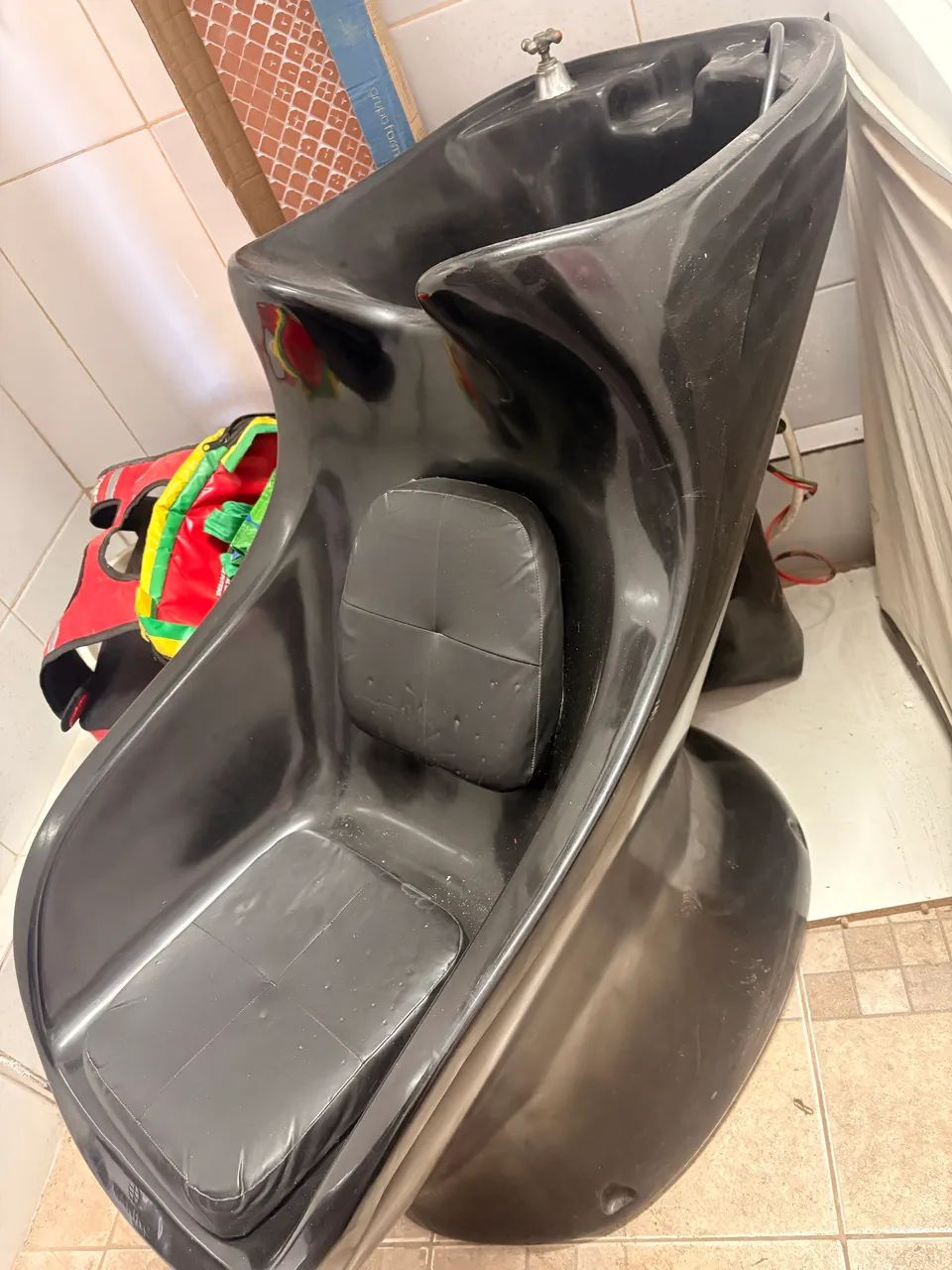 Vende-se cadeira e lavatório com aquecedor  - Foto 5