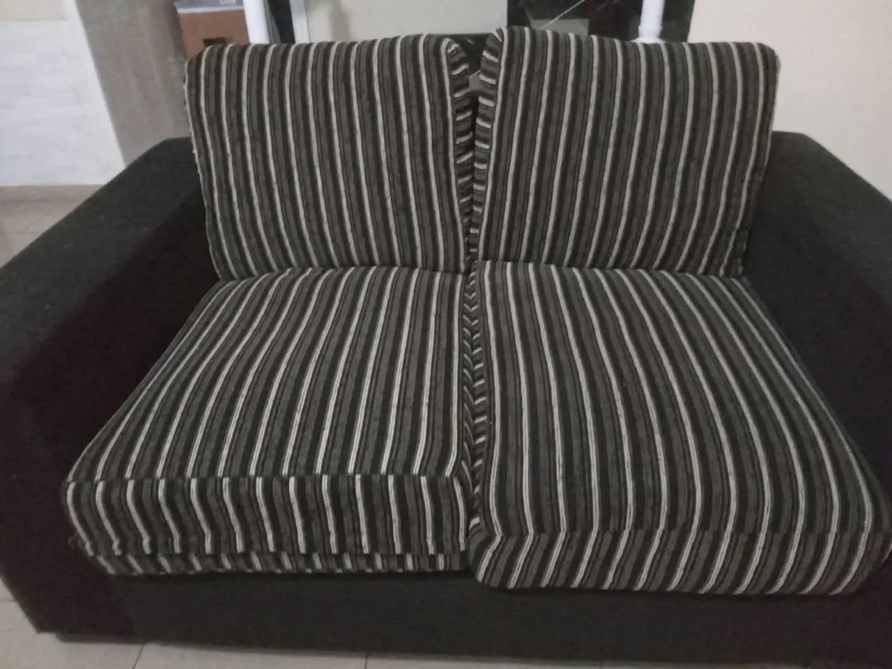 SOFÁ 2 e 3 LUGARES  350 REAIS - Foto 4