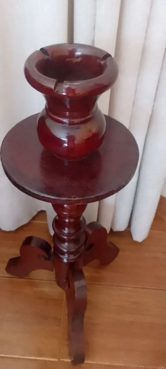Cinzeiro pedestal antigo