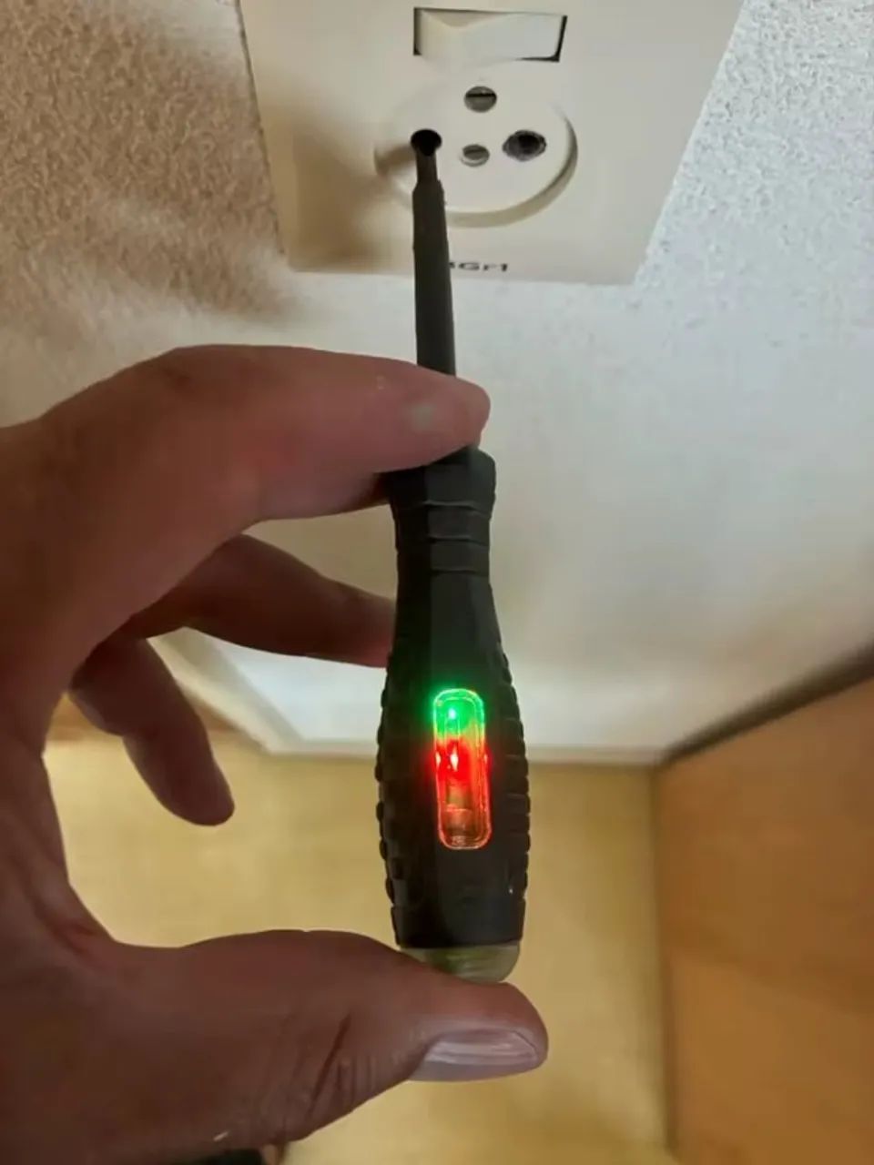 Chave de Teste Digital Inteligente ANENG B05 - Com Detector de Rompimento