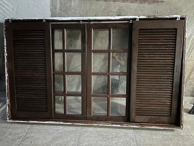 JANELA MADEIRA