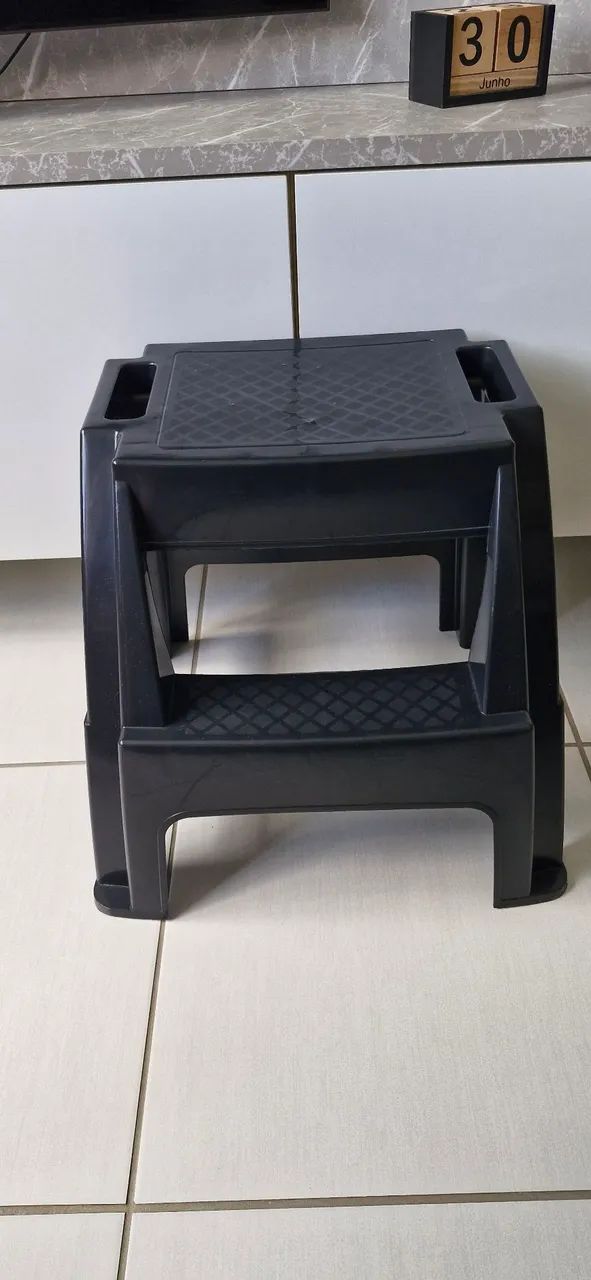Banco escada preto