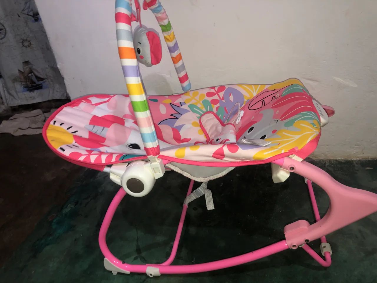 Vende-se Cadeirinha Vibratória 