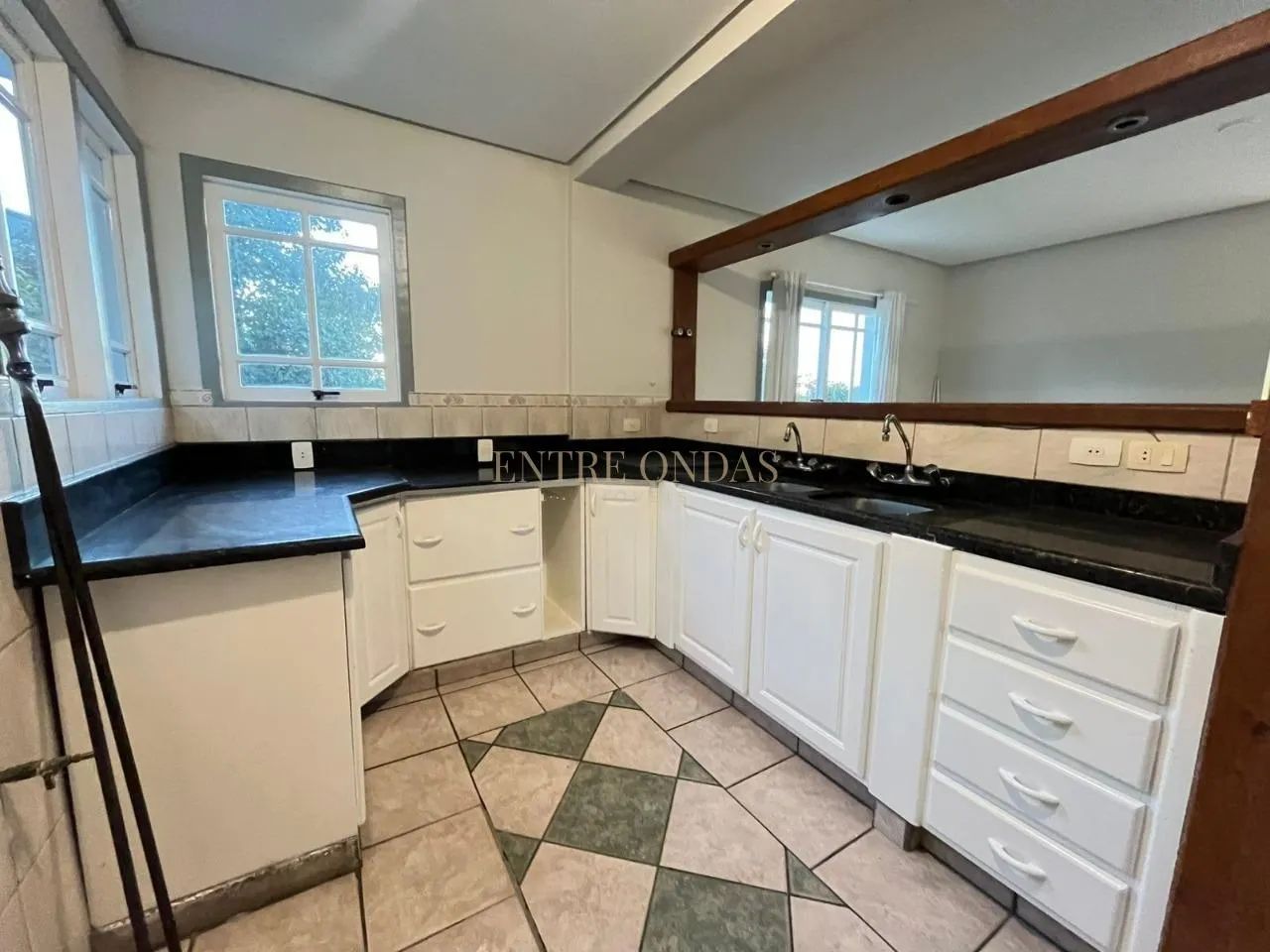 Casa com 5 quartos no bairro Córrego Grande, Florianópolis. - Foto 3