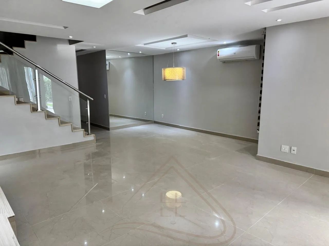 Casa de Alto Padrão no Recreio dos Bandeirantes: 5 Quartos, 5 Suítes, 2 Salas e 370m²! - Foto 7