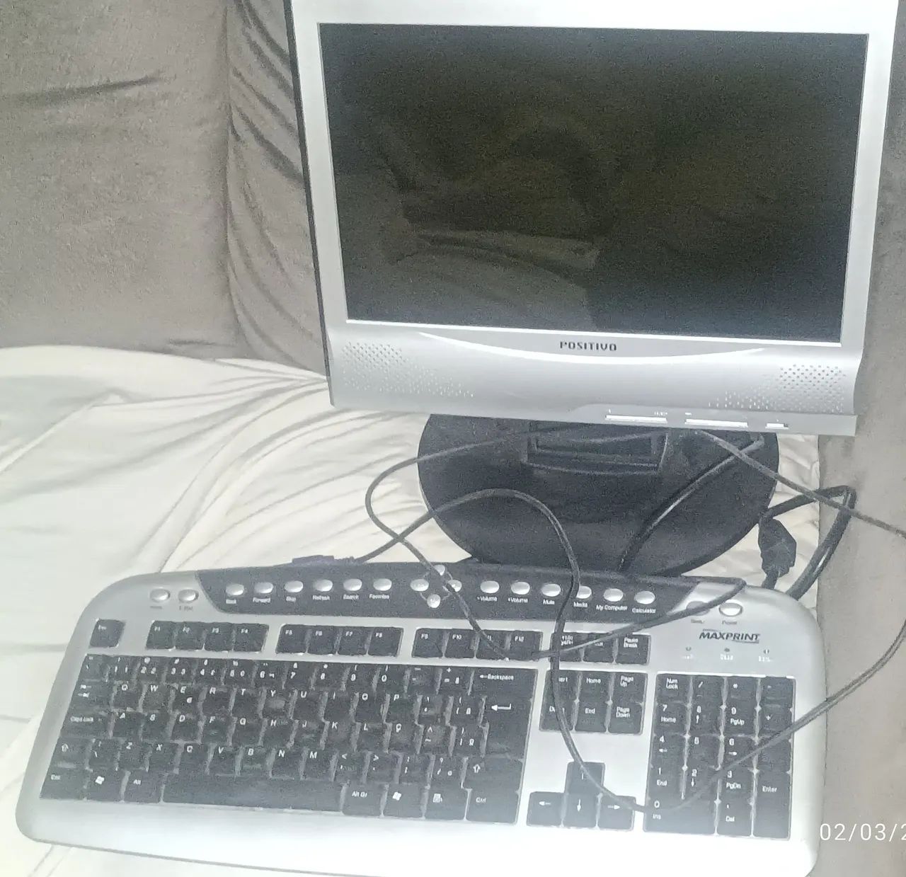 Monitor Positivo LCM 1410W - Foto 4