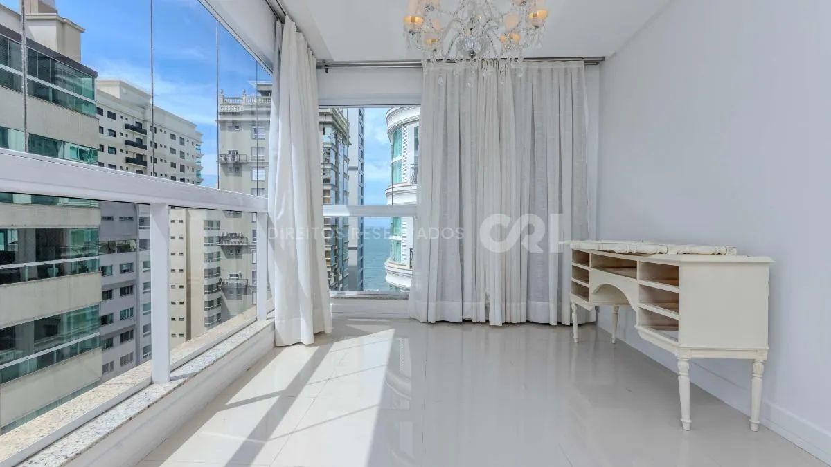 Cobertura com 4 suítes no Edificio Splendore Del Mare na Meia Praia em Itapema - Foto 4