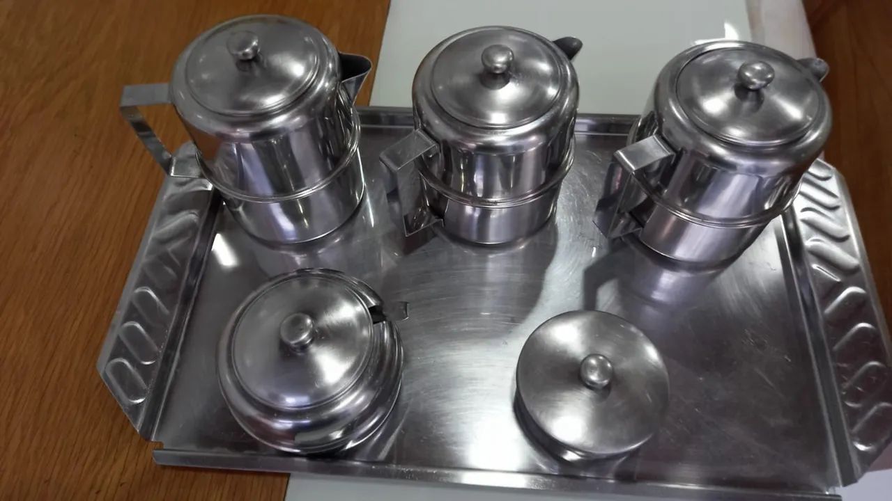 Baixela em inox composta de:3bules,mantegueira, açucareiro e ba deja:sem uso - Foto 3