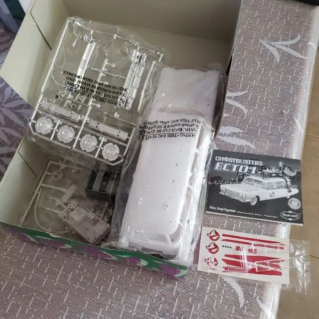 Kit de montagem Ecto-1 dos Caça-Fantasmas, da Polar Lights 