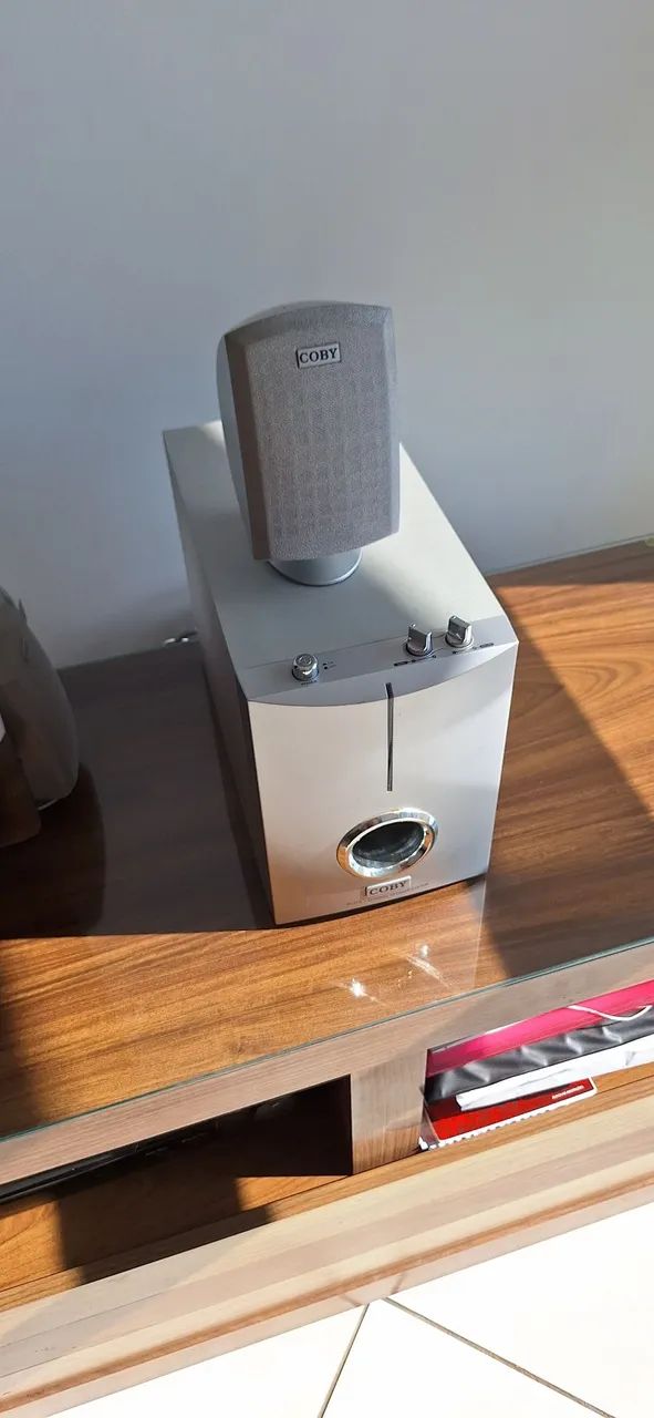 Conjunto Home Theater- 5 Caixas de Som e Subwoofer COBY