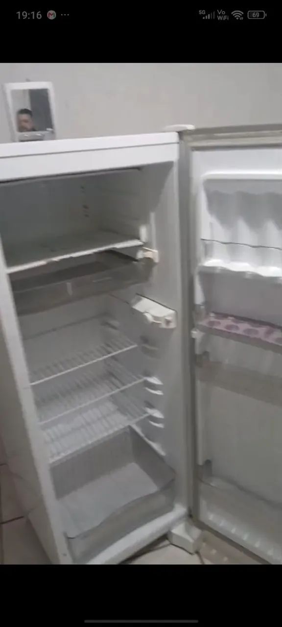 Geladeira/SEM O GÁS  - Foto 2