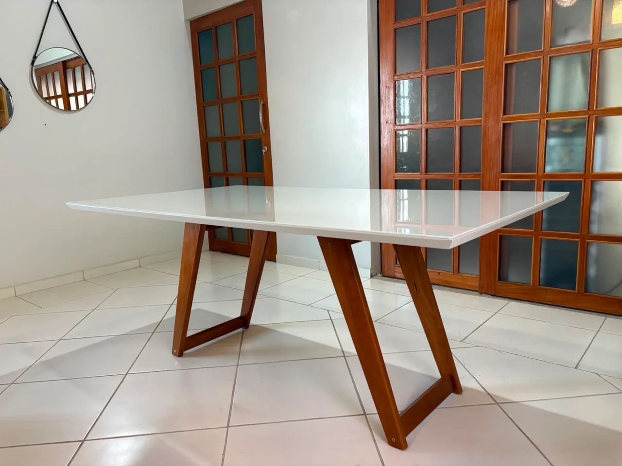 Vendo mesa de jantar 