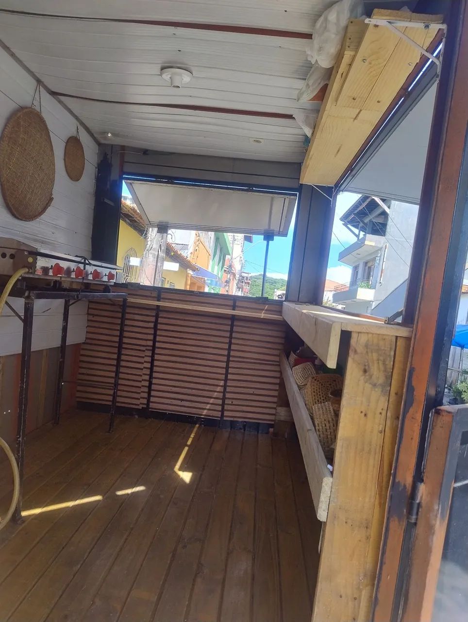 Vende-se treleer 