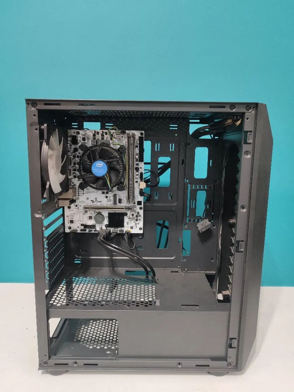 Gabinete Gamer Cougar com visual premium e ótimo airflow! - Foto 5