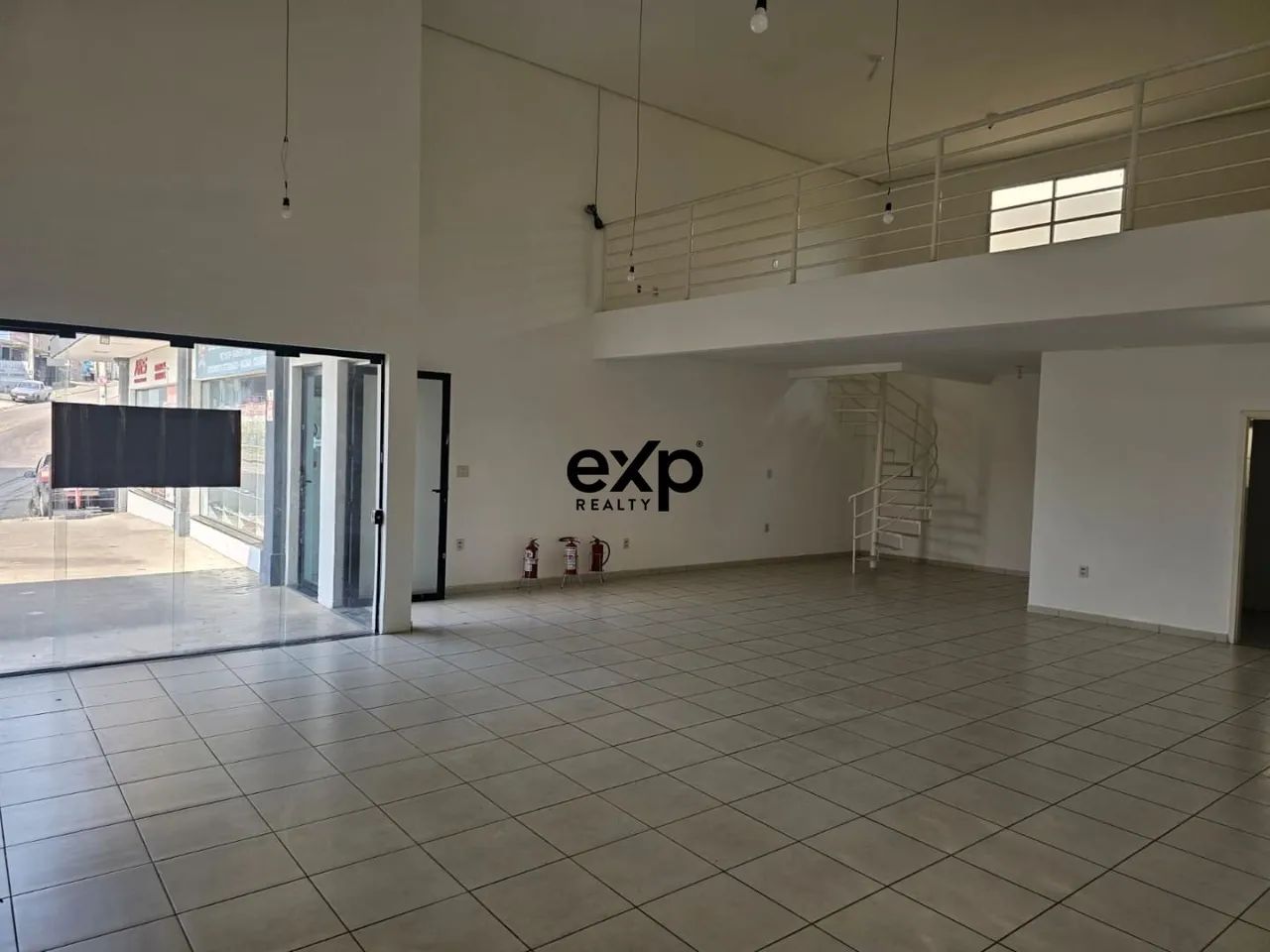 Sala Comercial - Centro Comercial Green Mall - Vinhedo/SP.