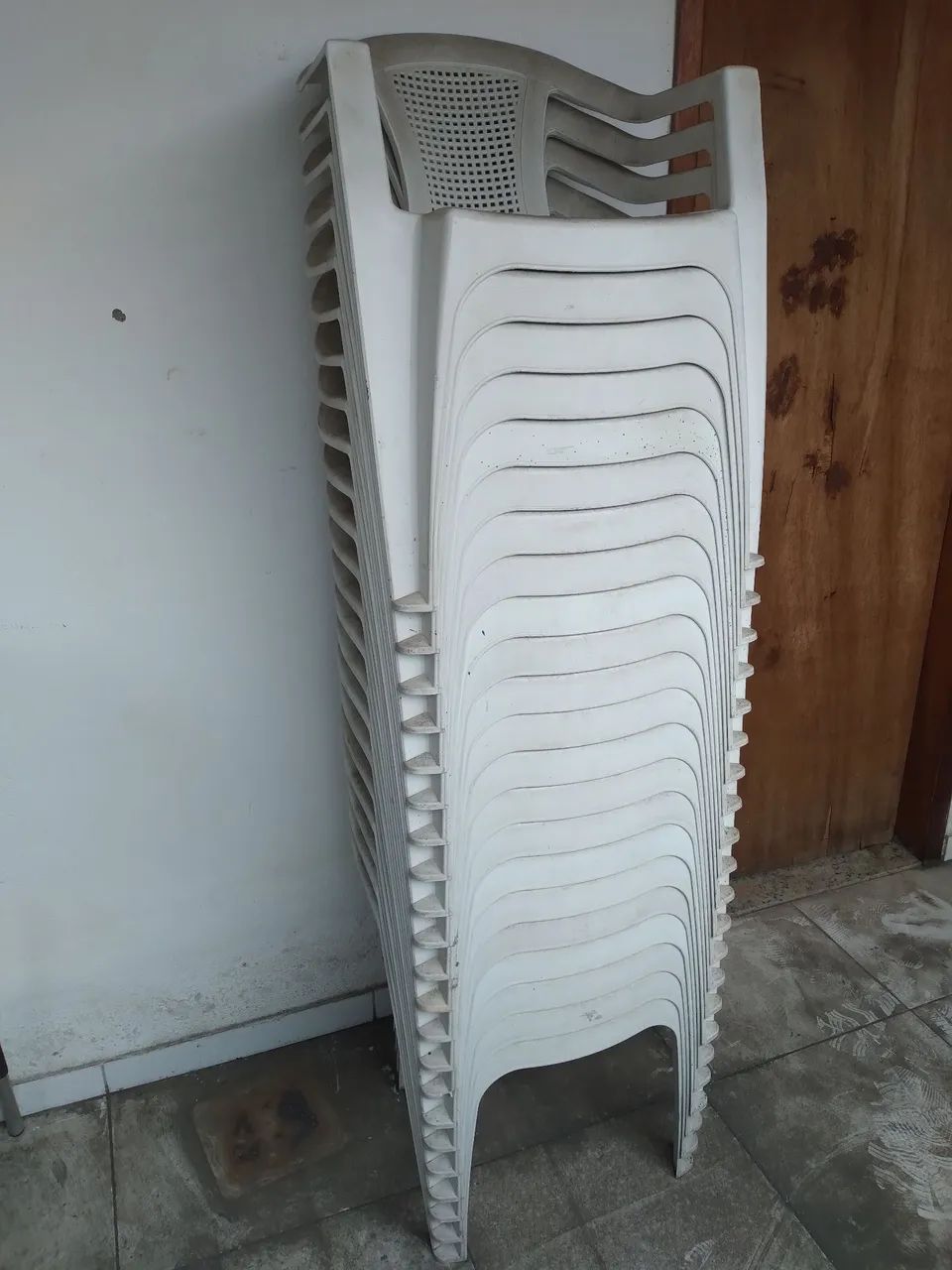 Cadeiras plásticas