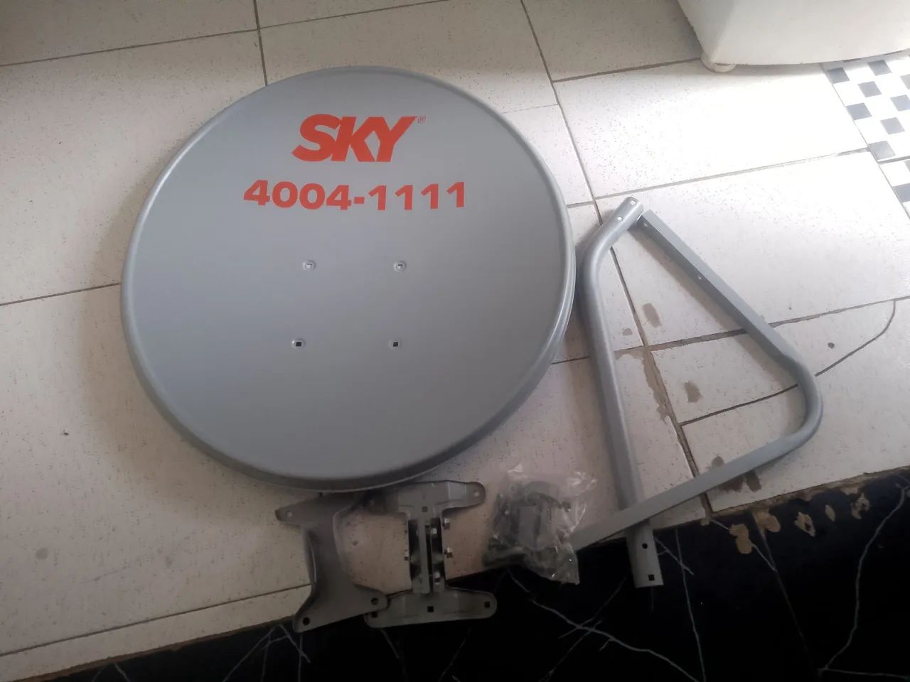 Antena da sky ( 75 cm nova )