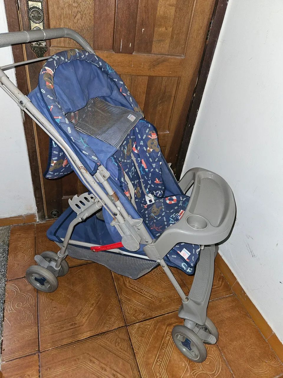 Carrinho de Bebê  Brinde: Trocador - Foto 2