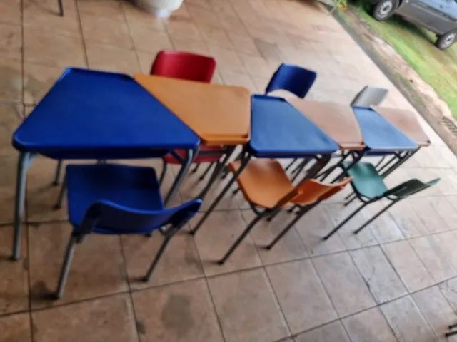 Conjunto inteligente de 6 mesas e 6 cadeiras com conexão infantil usadas - Foto 6