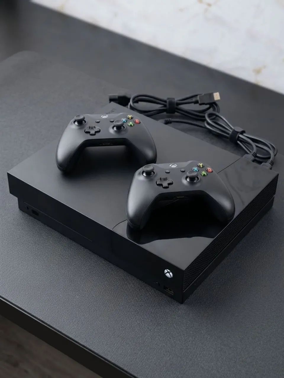 Xbox One X 1TB 